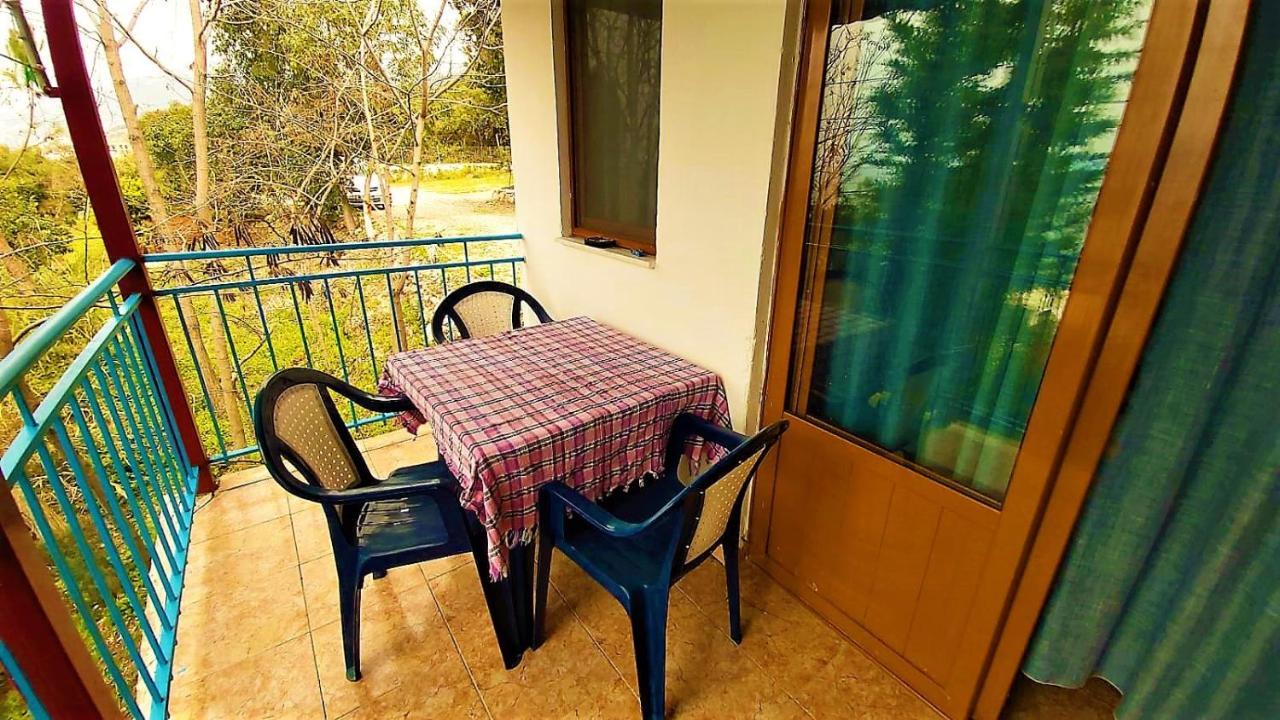 Ramo'S Cozy Beachside Haven With Panoramic Views - 1St Vlore Exterior photo