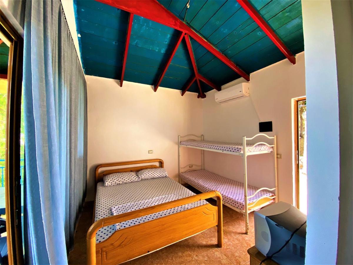 Ramo'S Cozy Beachside Haven With Panoramic Views - 1St Vlore Exterior photo